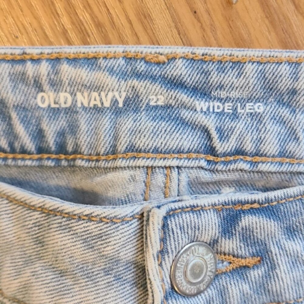 NEW NWT! OLD NAVY MID-RISE WIDE LEG JEANS RIPPED LIGHT WASH STRETCH DENIM sz 22 - Picture 6 of 6